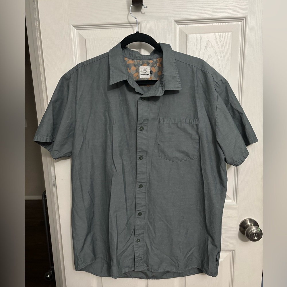 Flylow | Phil A Short Sleeve Button Up Shirt‎ Mens XL #1011 Outdoor Hiking